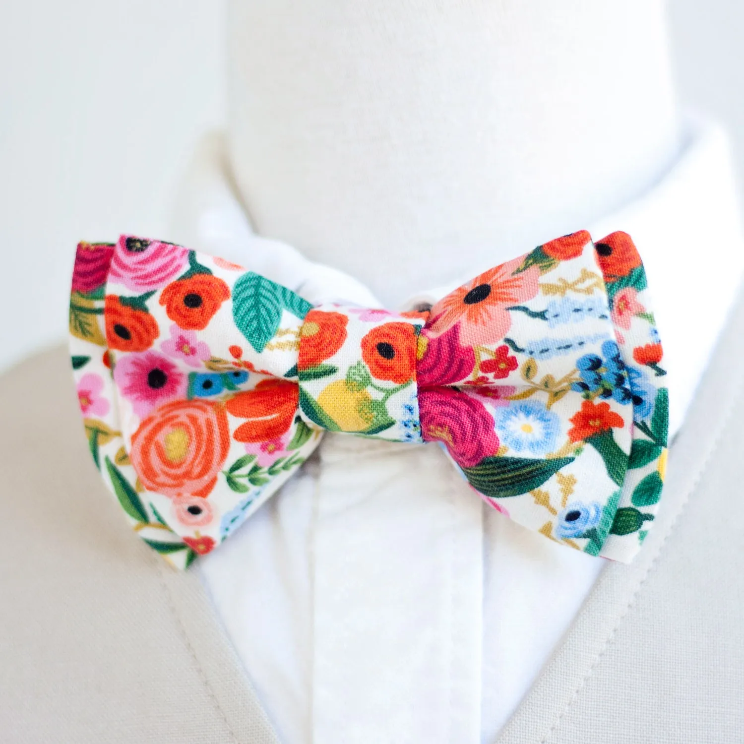 Boy's Pocket Square / Petite Garden Party in Cream