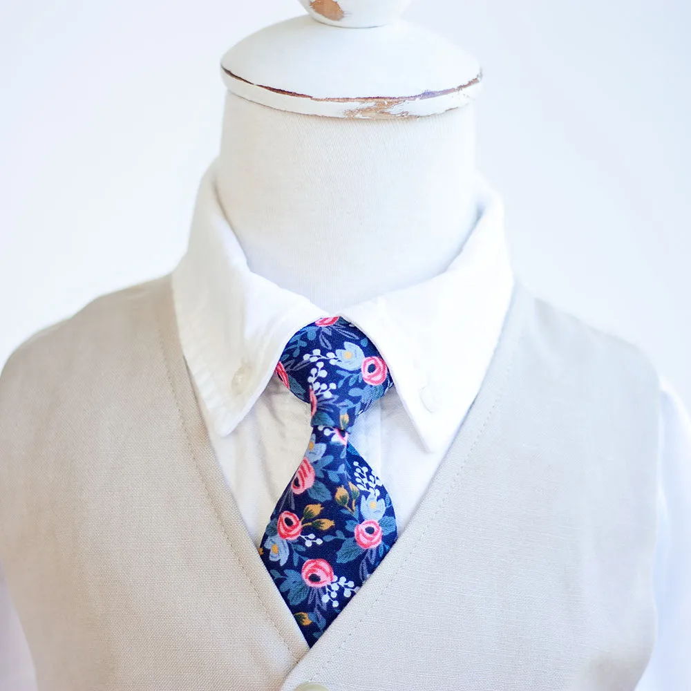 Boy's Pocket Square / Rosa In Navy