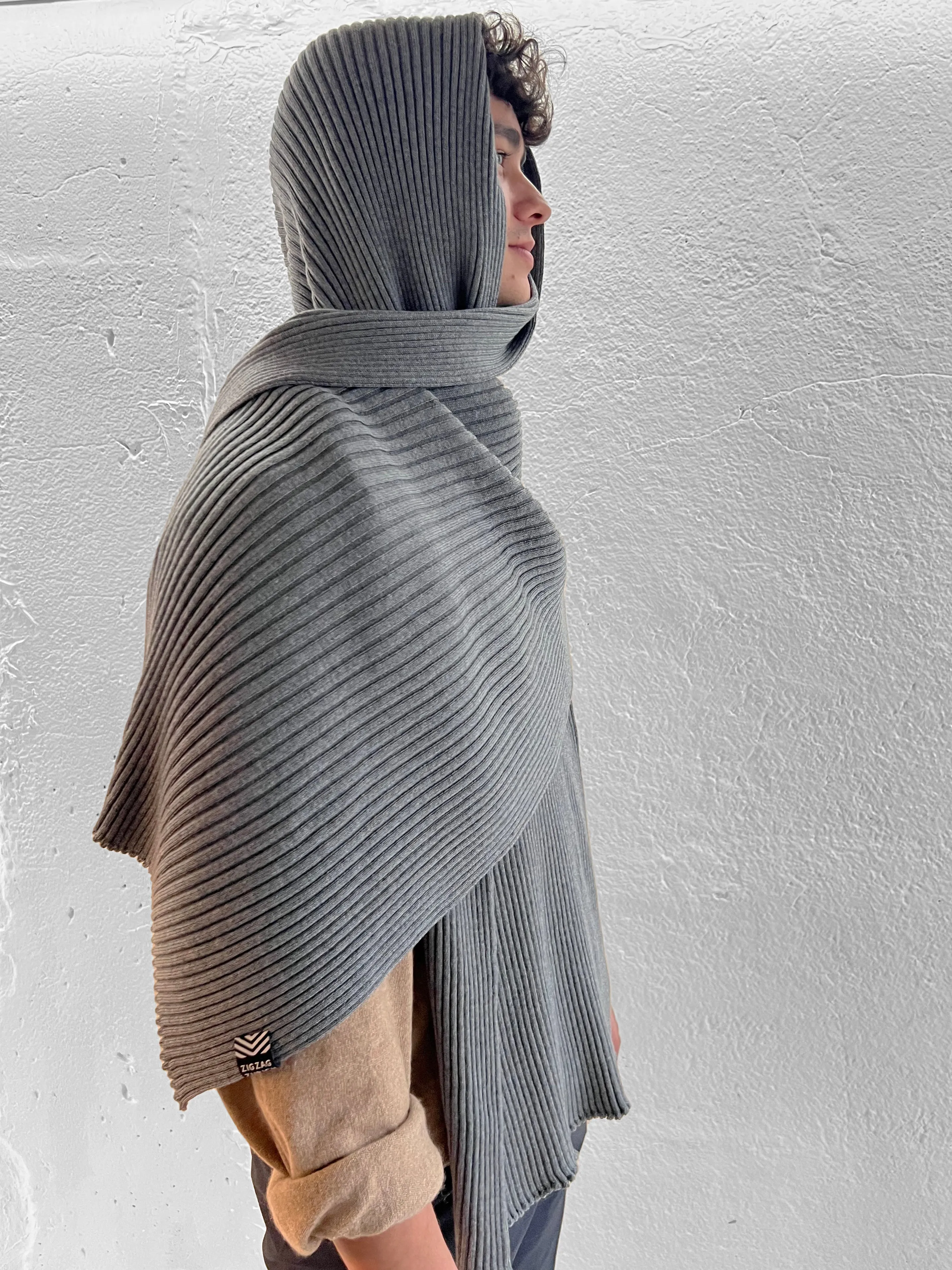 Pleated Merino Wool Scarf XL in Melange Grey Color